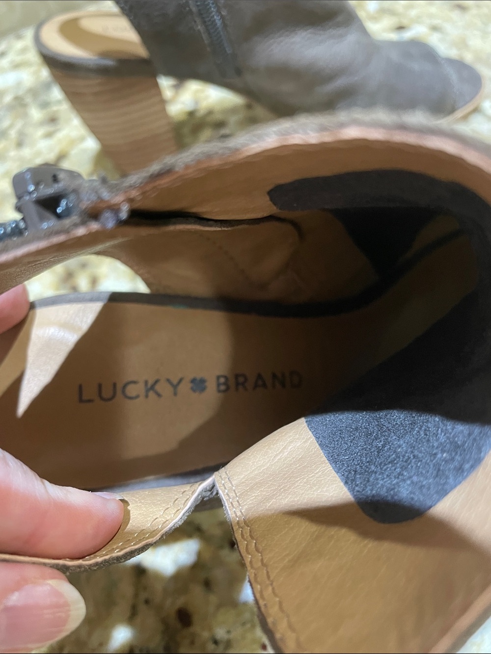 Lucky Brand Brown Leather open toe Heeled Sandals Size 7.5 - Picture 2 of 8
